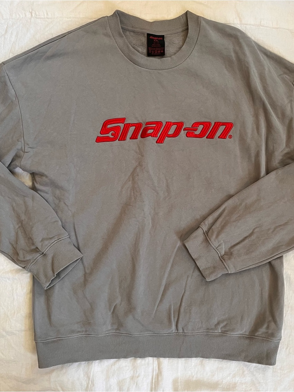 Snap-On Men’s Gray Crewneck Sweatshirt with Red Logo